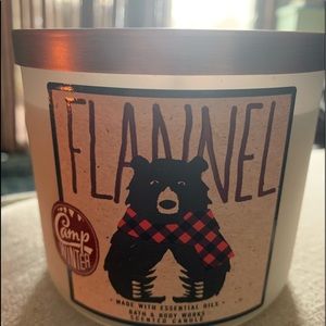 Bath & Body Works candle